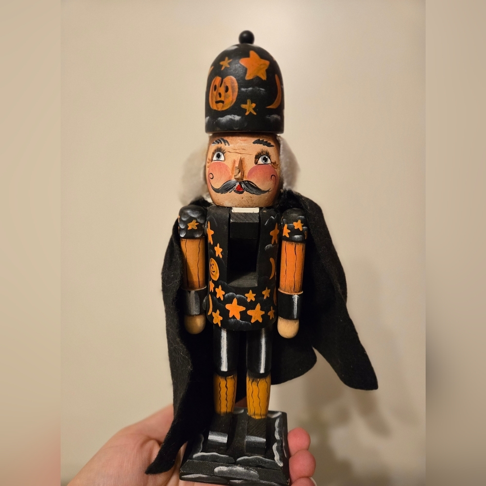 Rare vintage nutcracker hallowen very hard to find hand paint face